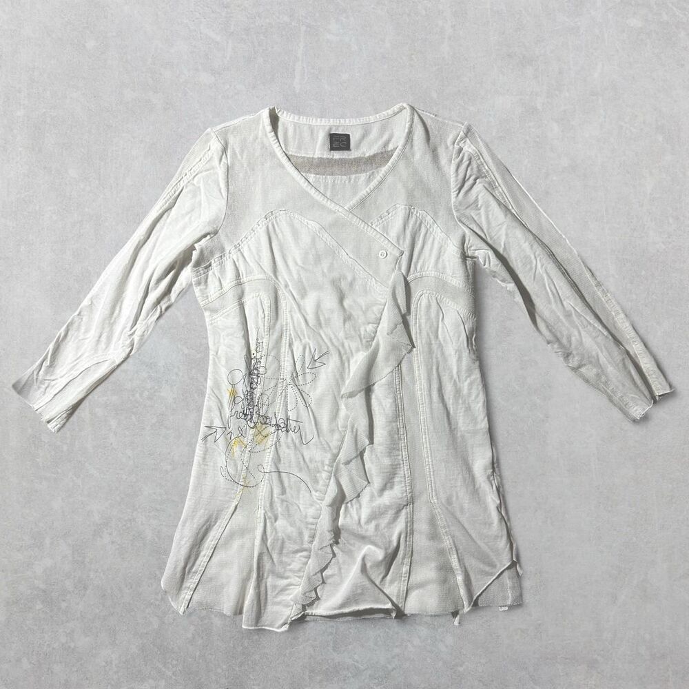 Frec Euro-Style White Quarter Sleeve Top with Mesh Panels